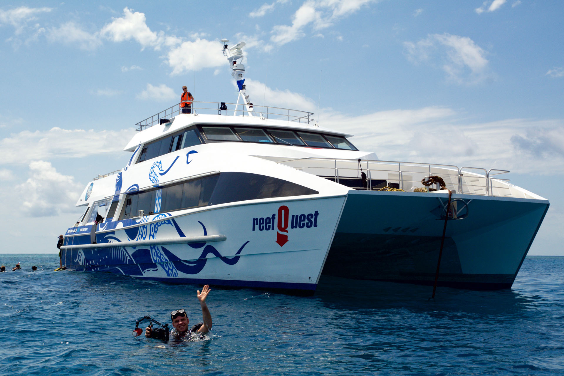 Outer Great Barrier Reef Day Trip From Cairns Divers Den 