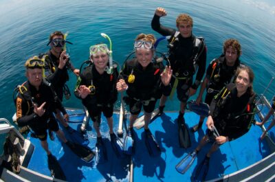 Dive Students on the Great Barrier Reef with Divers Den Cairns