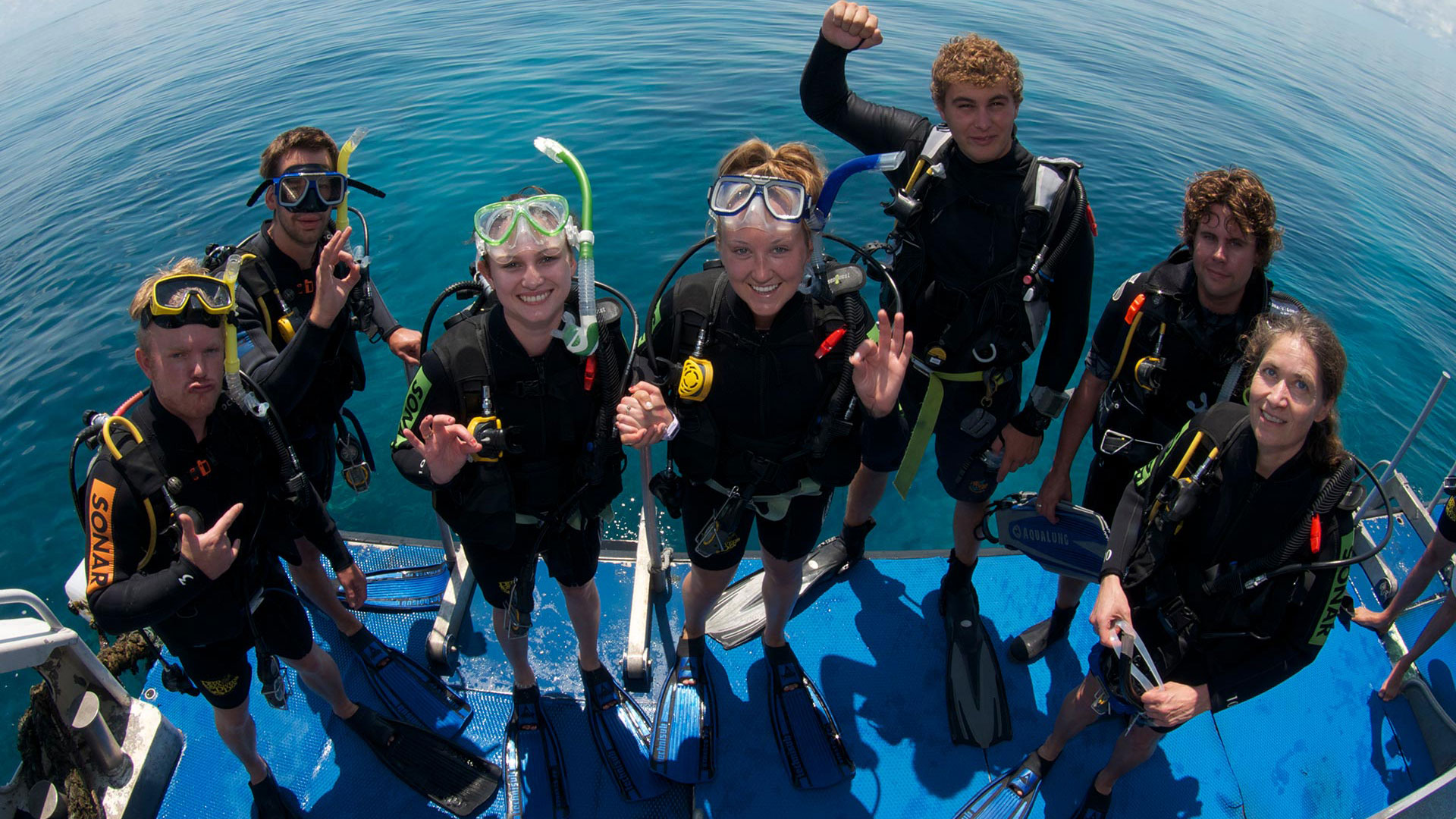 Learning to Scuba Dive | Cairns Dive Courses | Divers Den